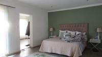 Main Bedroom - 44 square meters of property in Fourways