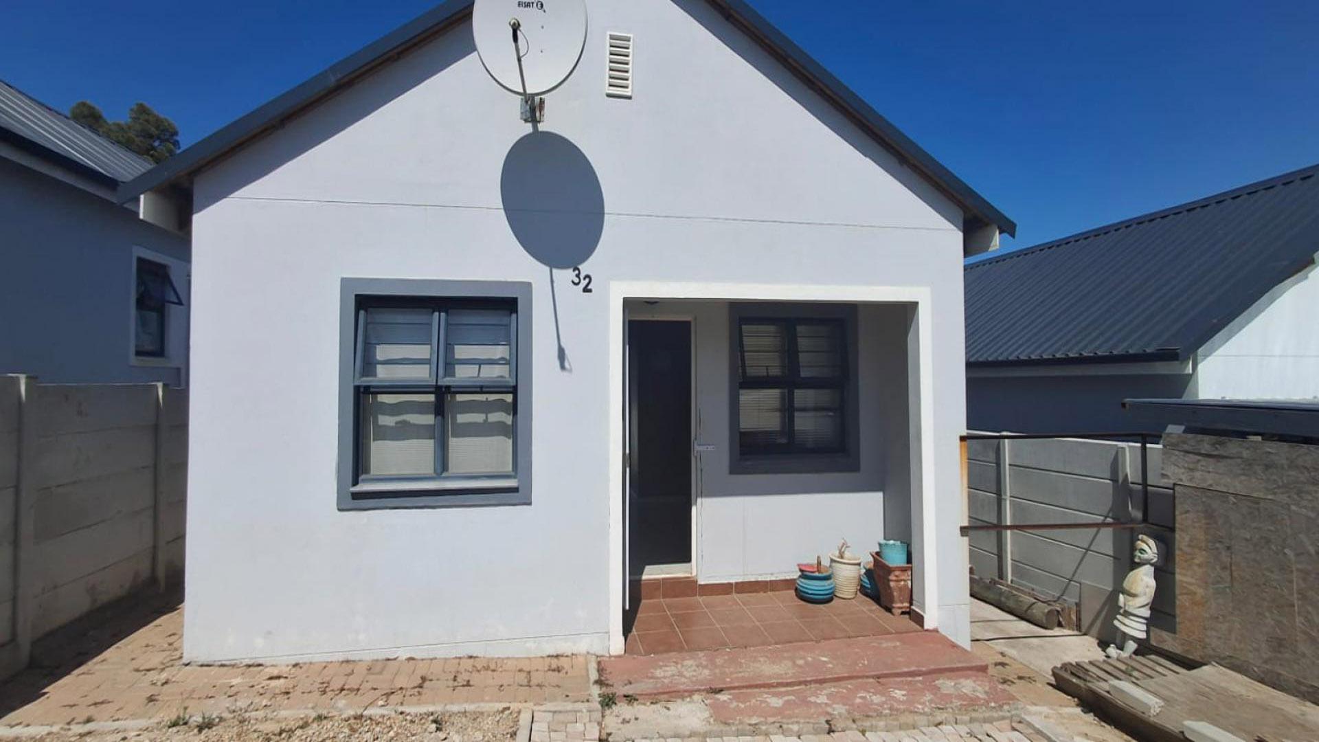 Front View of property in Lindida