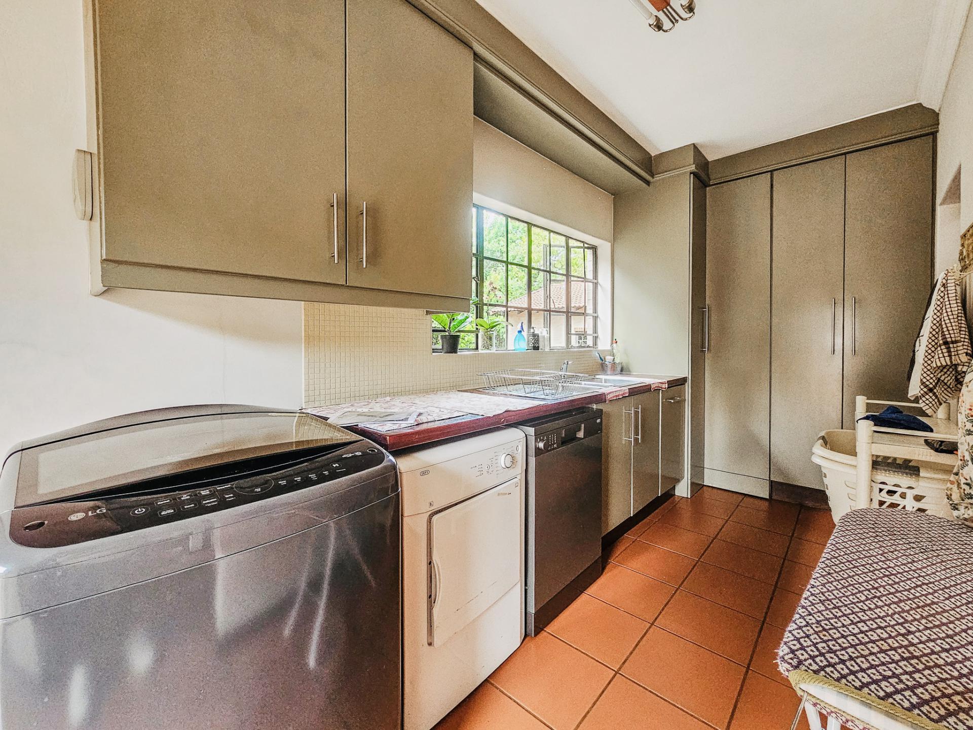  of property in Zwavelpoort