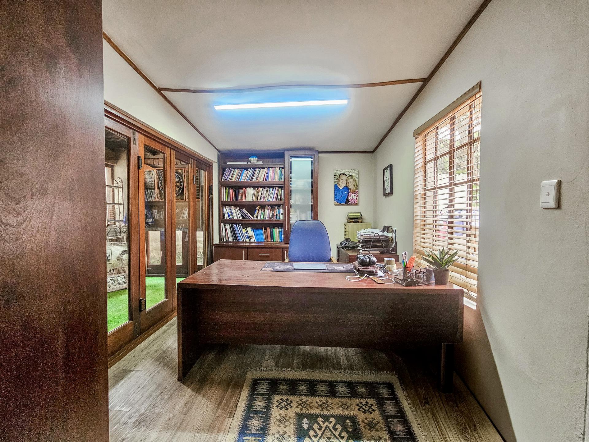  of property in Zwavelpoort