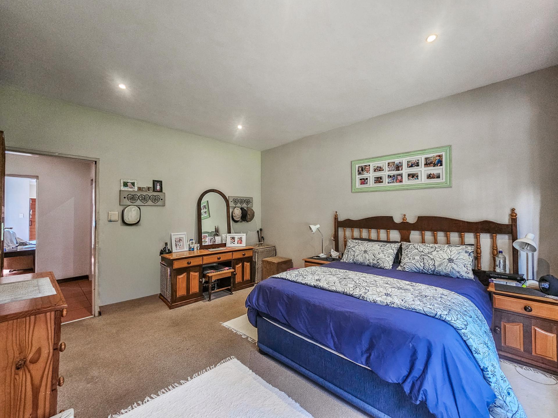  of property in Zwavelpoort