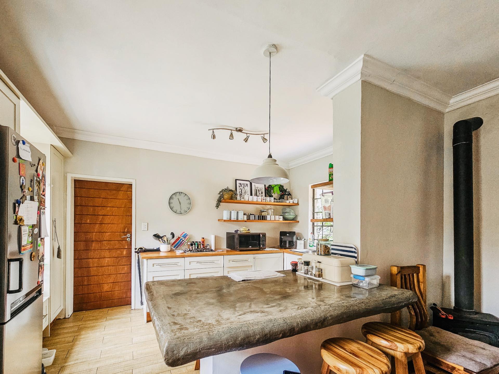  of property in Zwavelpoort