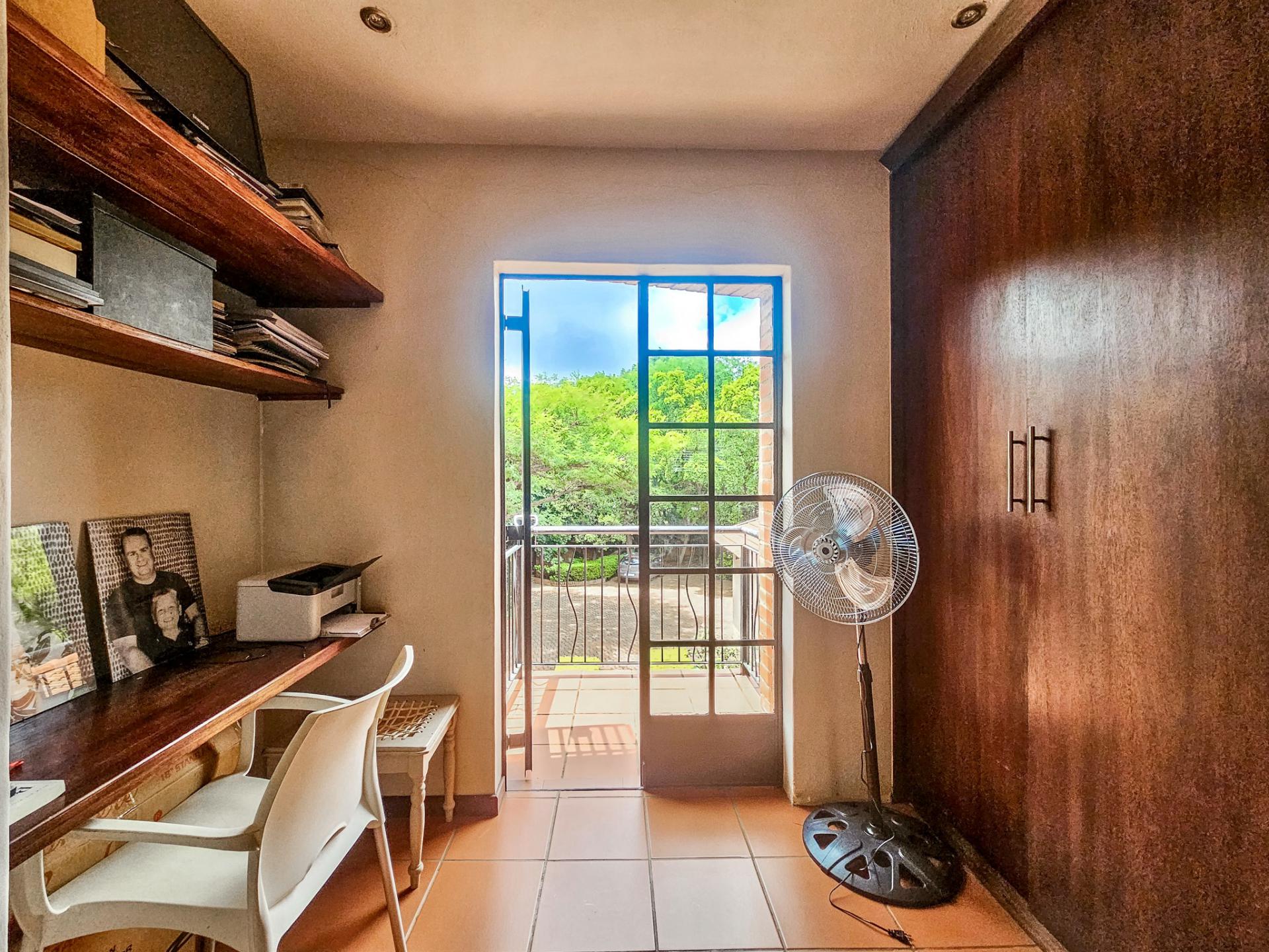  of property in Zwavelpoort