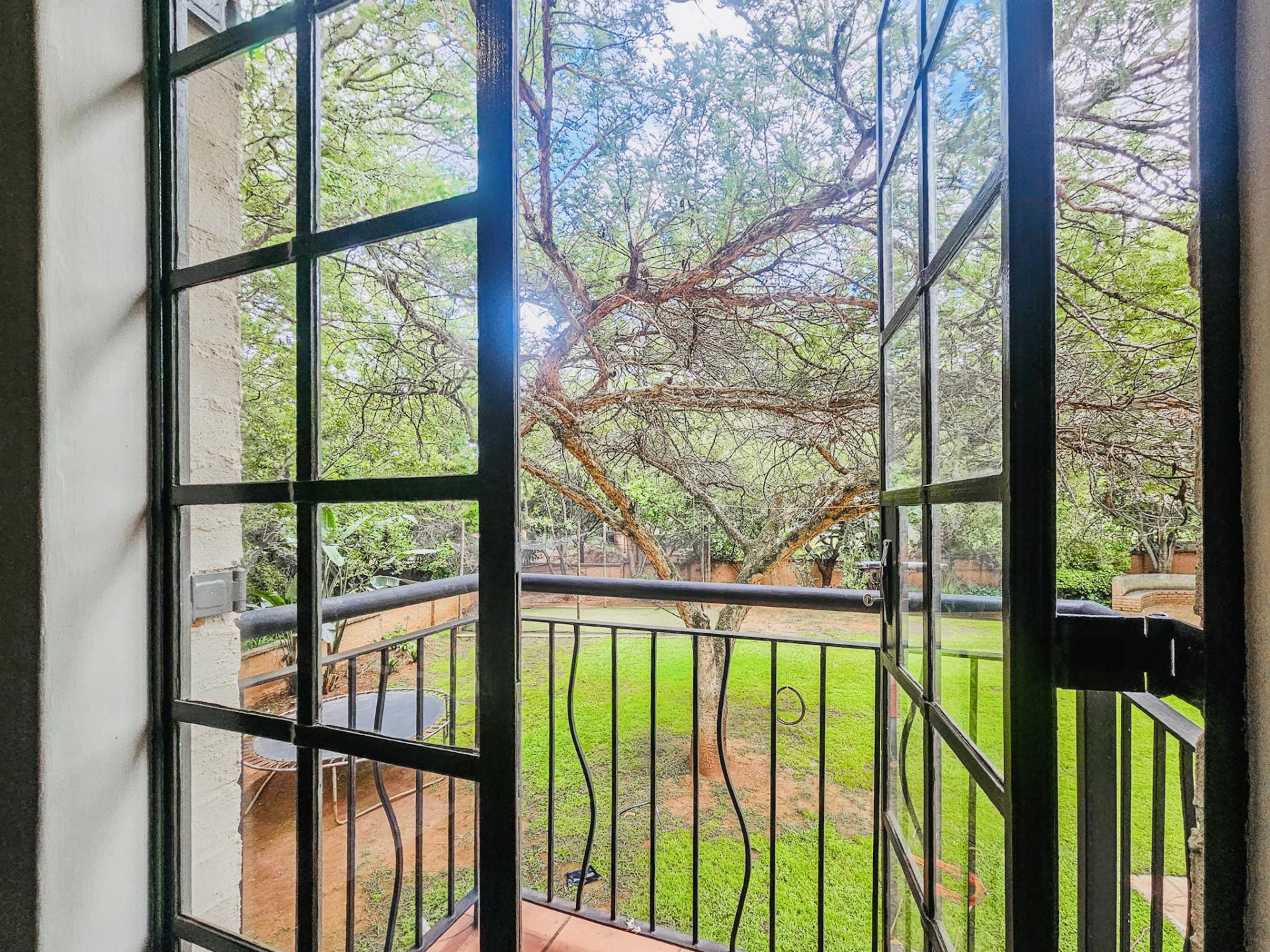  of property in Zwavelpoort