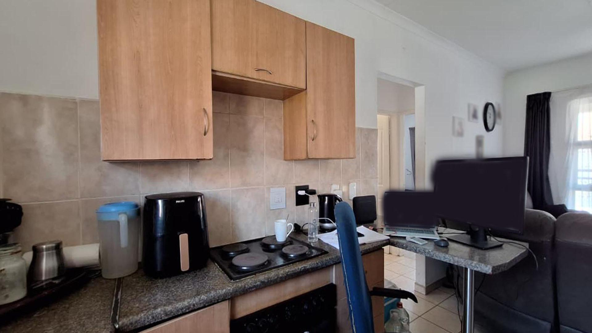 Kitchen - 7 square meters of property in Parkrand