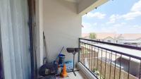 Balcony - 7 square meters of property in Parkrand