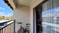 Balcony - 7 square meters of property in Parkrand
