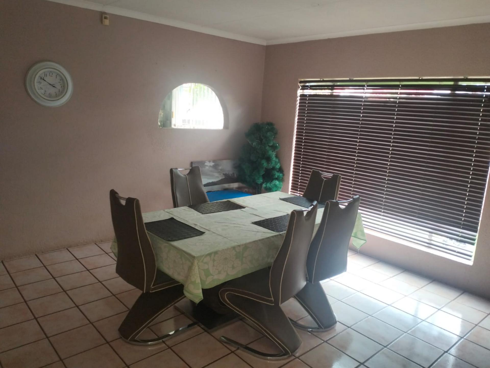  of property in Roodekrans