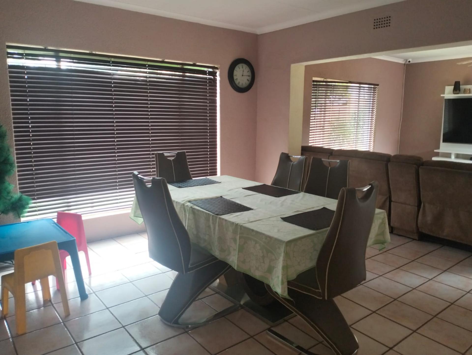  of property in Roodekrans