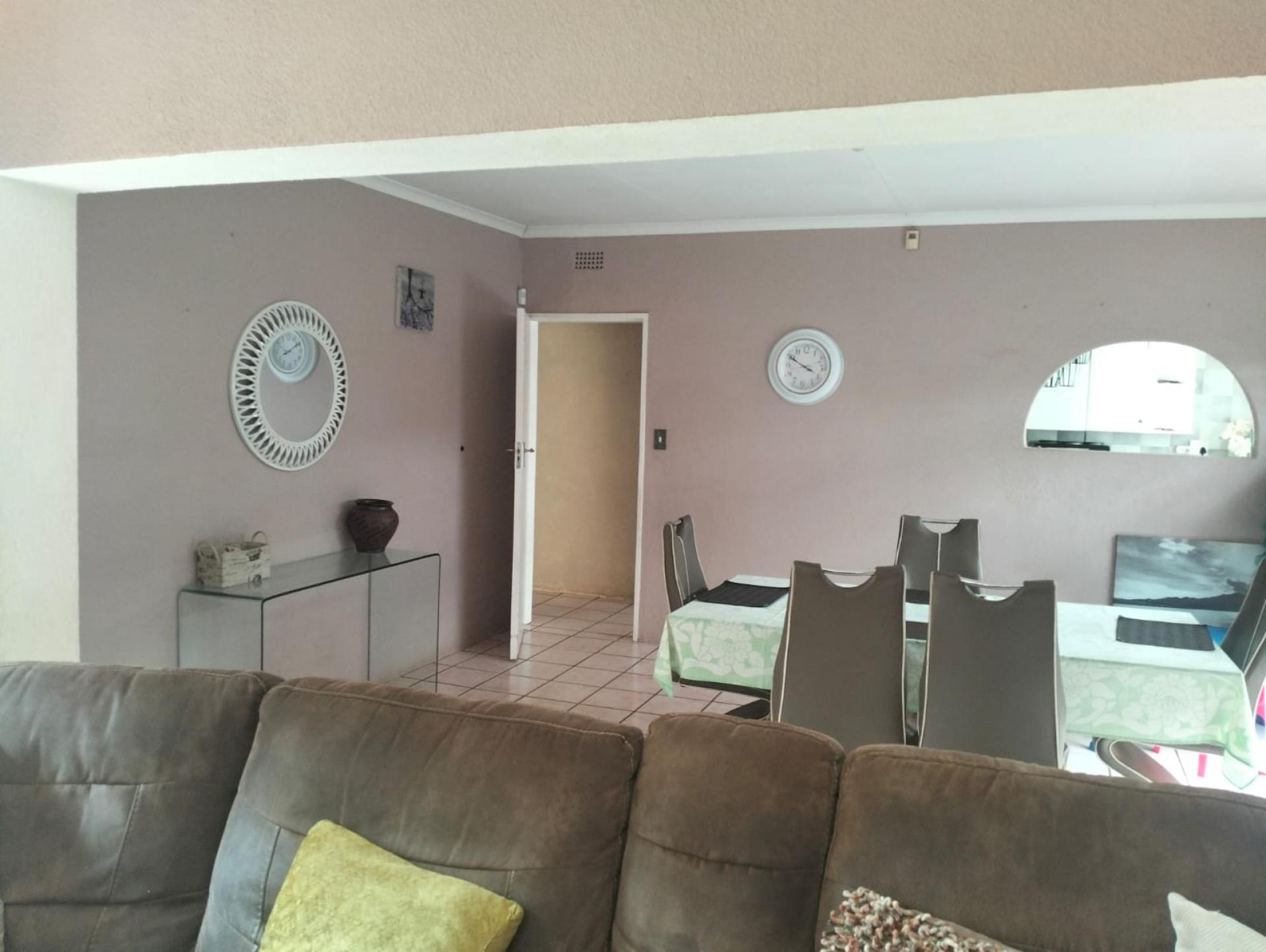  of property in Roodekrans