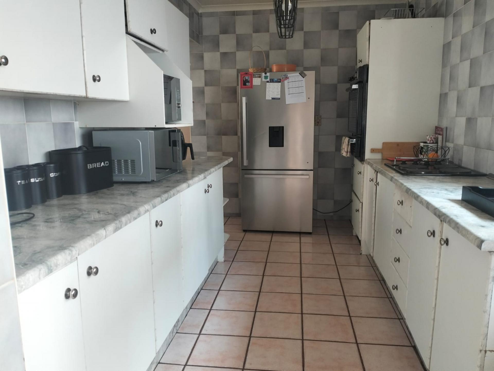  of property in Roodekrans