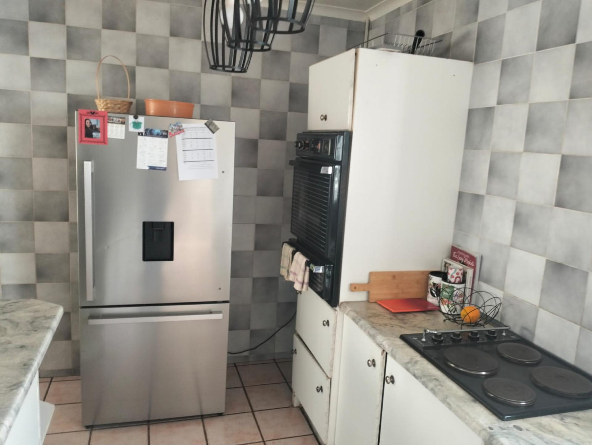  of property in Roodekrans