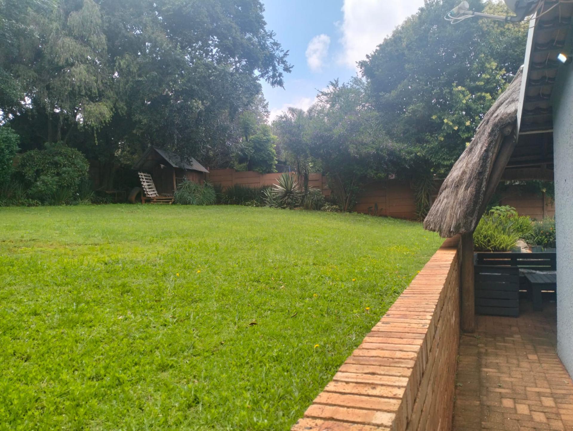  of property in Roodekrans