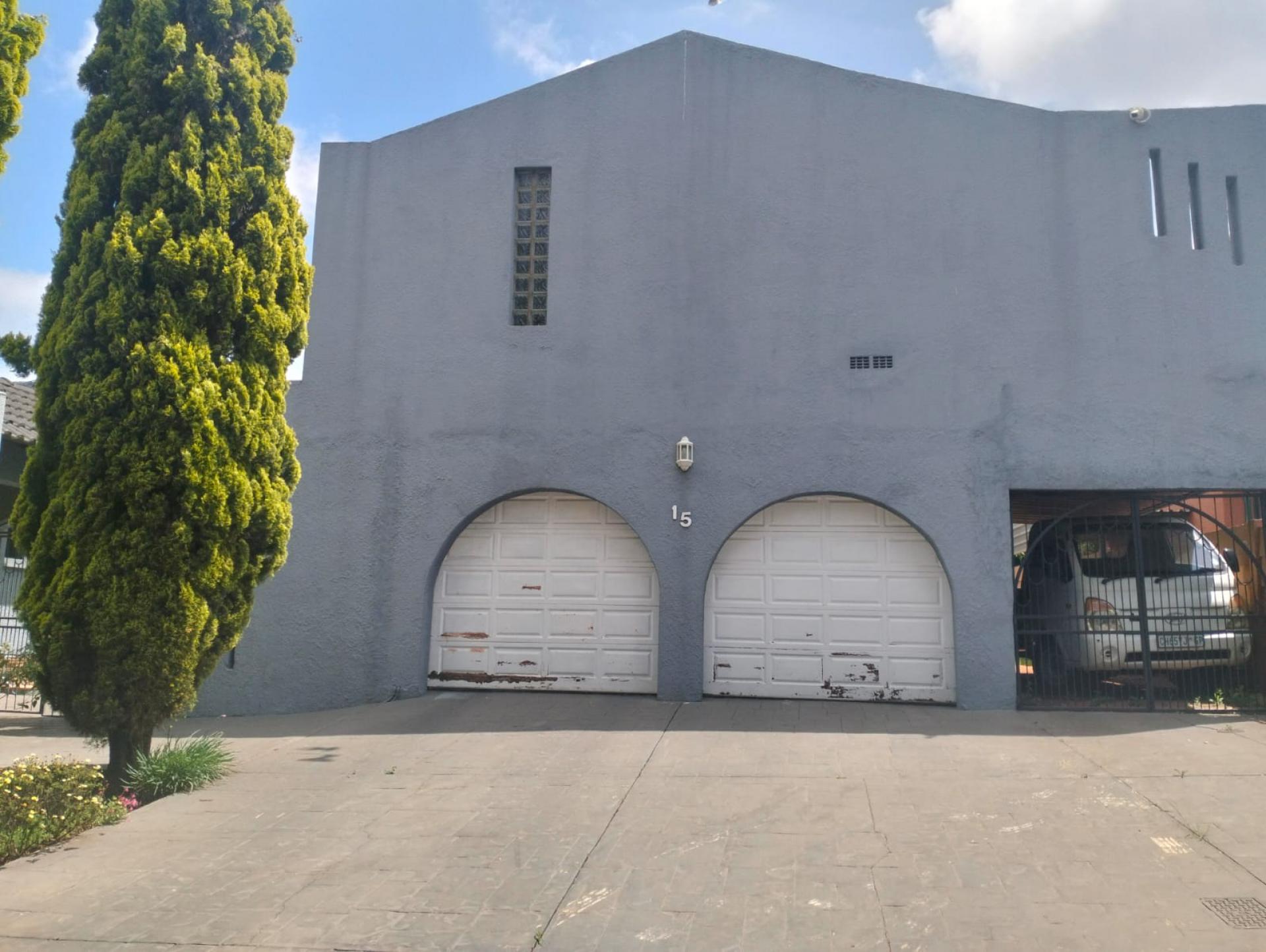  of property in Roodekrans