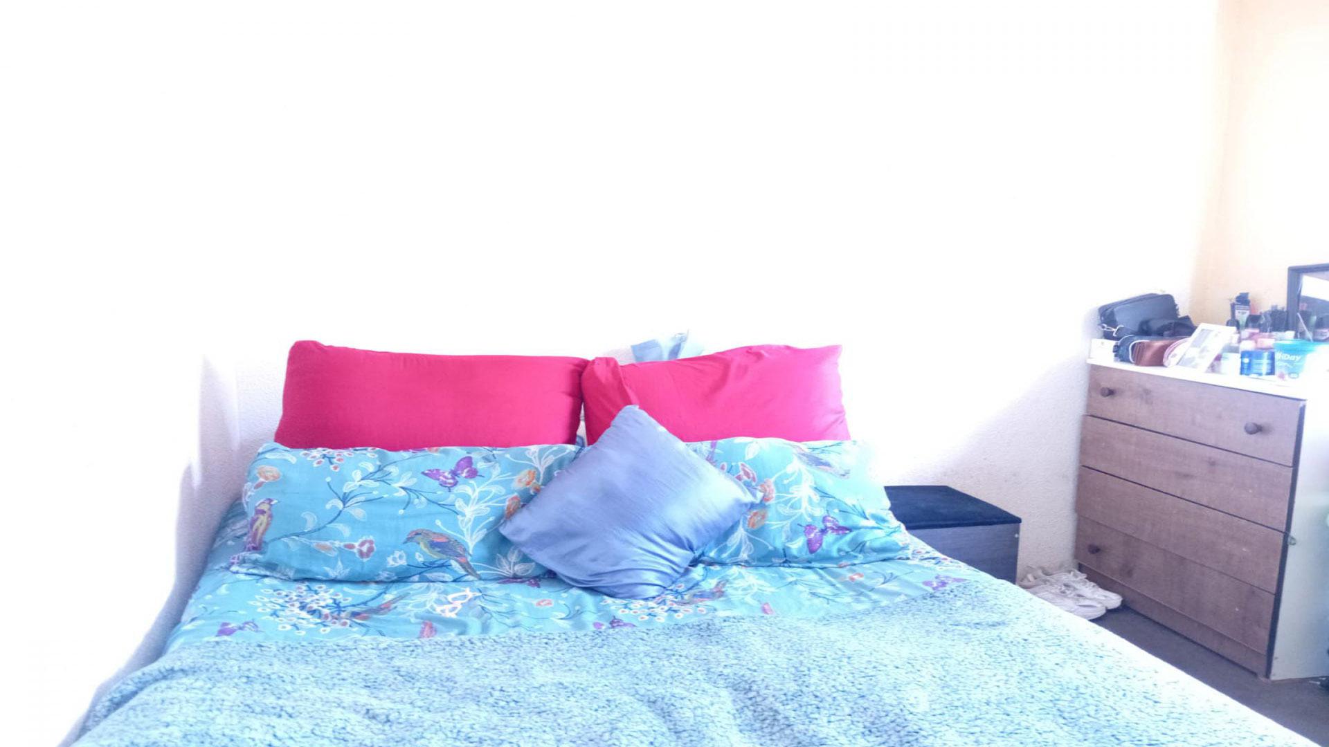 Bed Room 2 of property in Lenasia South