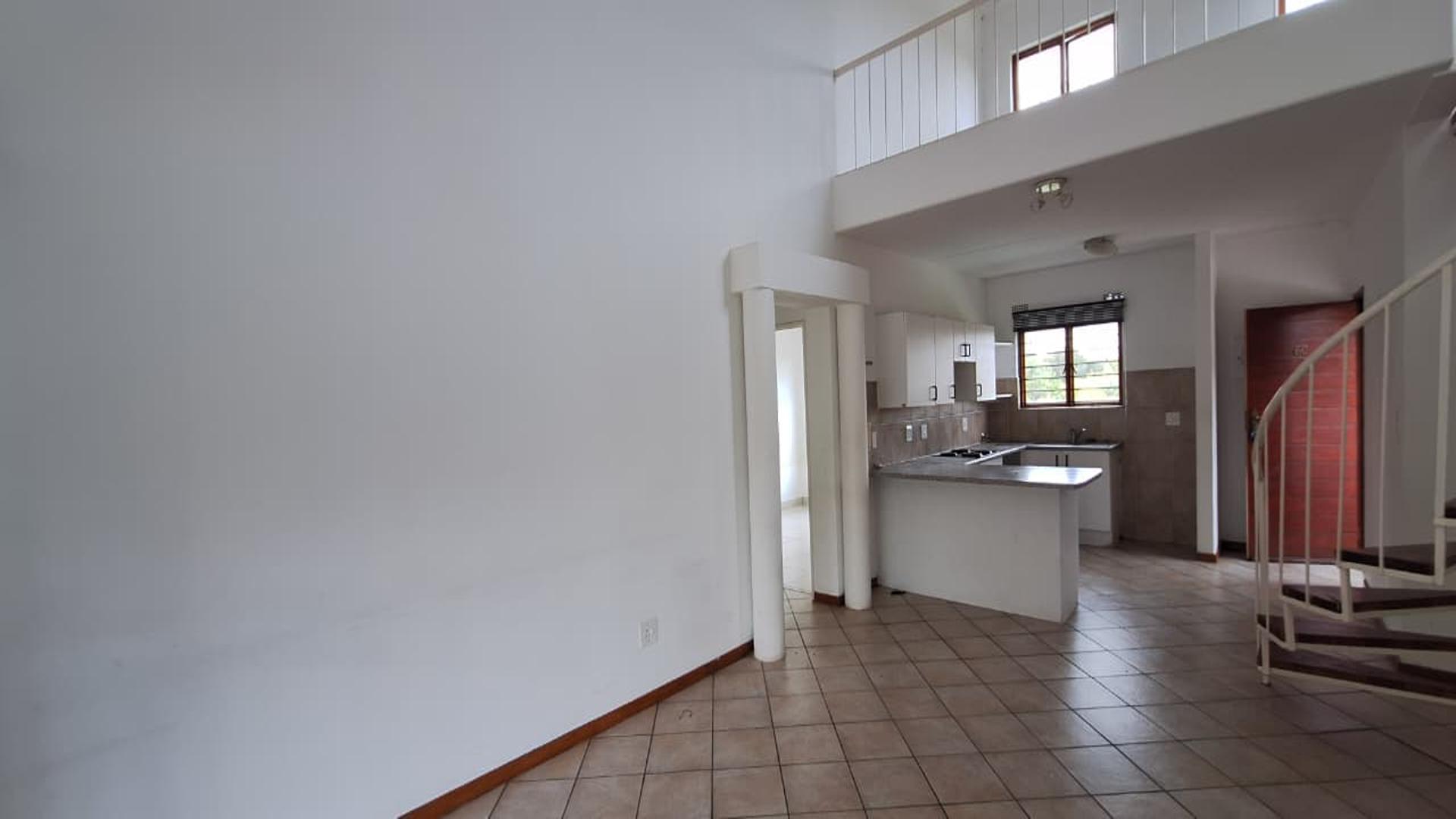 Lounges - 22 square meters of property in Northwold