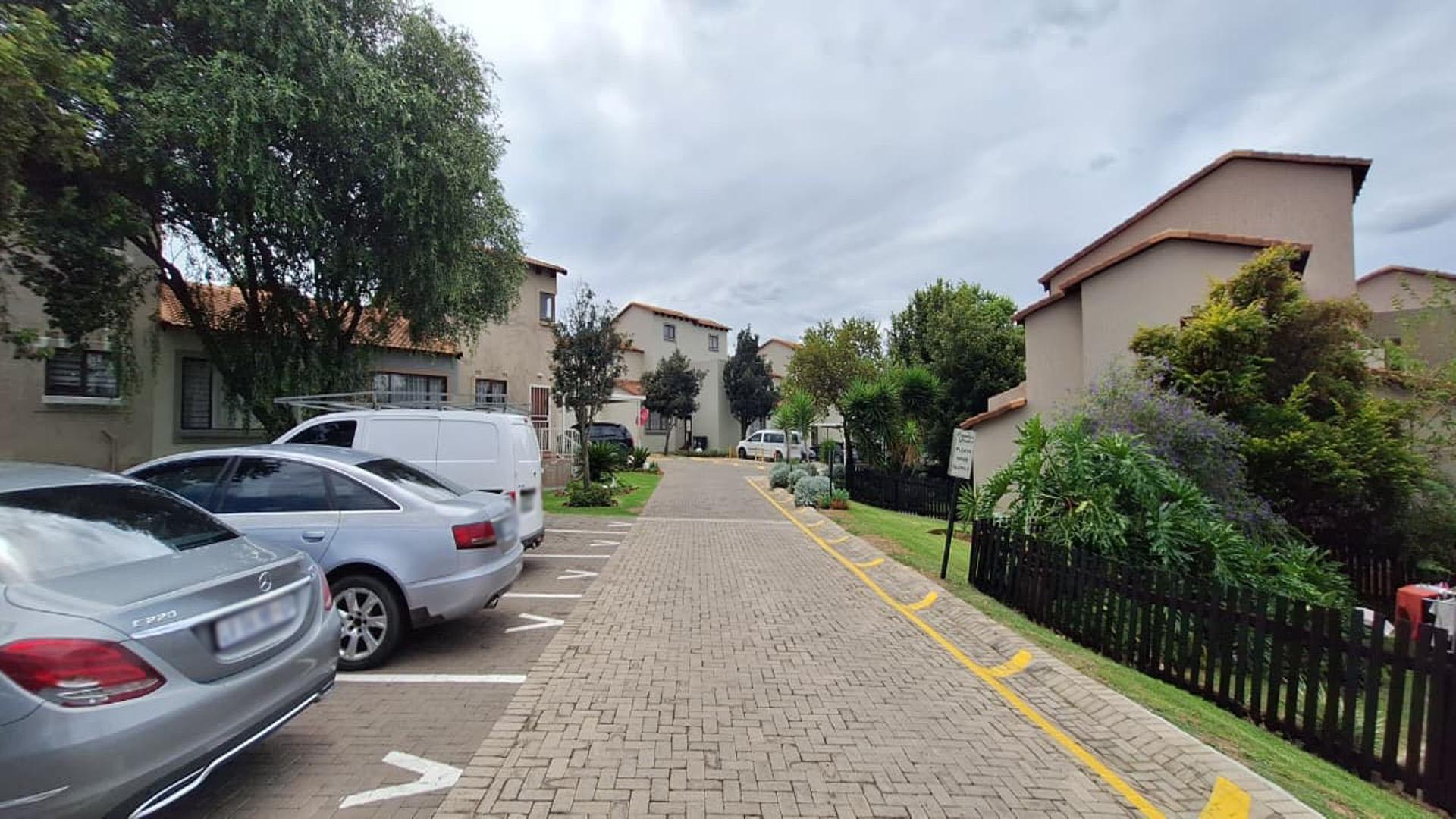 Front View of property in Northwold