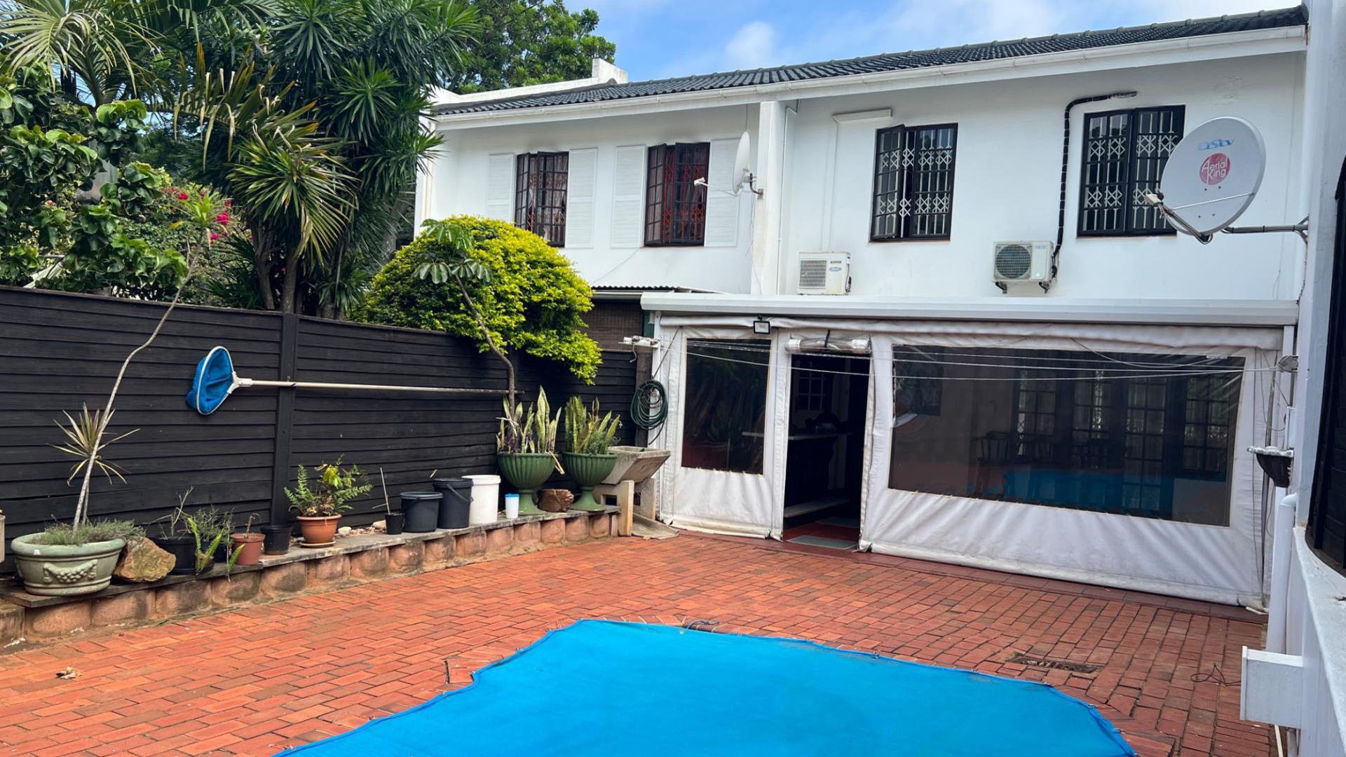 Swimming Pool of property in Glen Hills (Stanger)