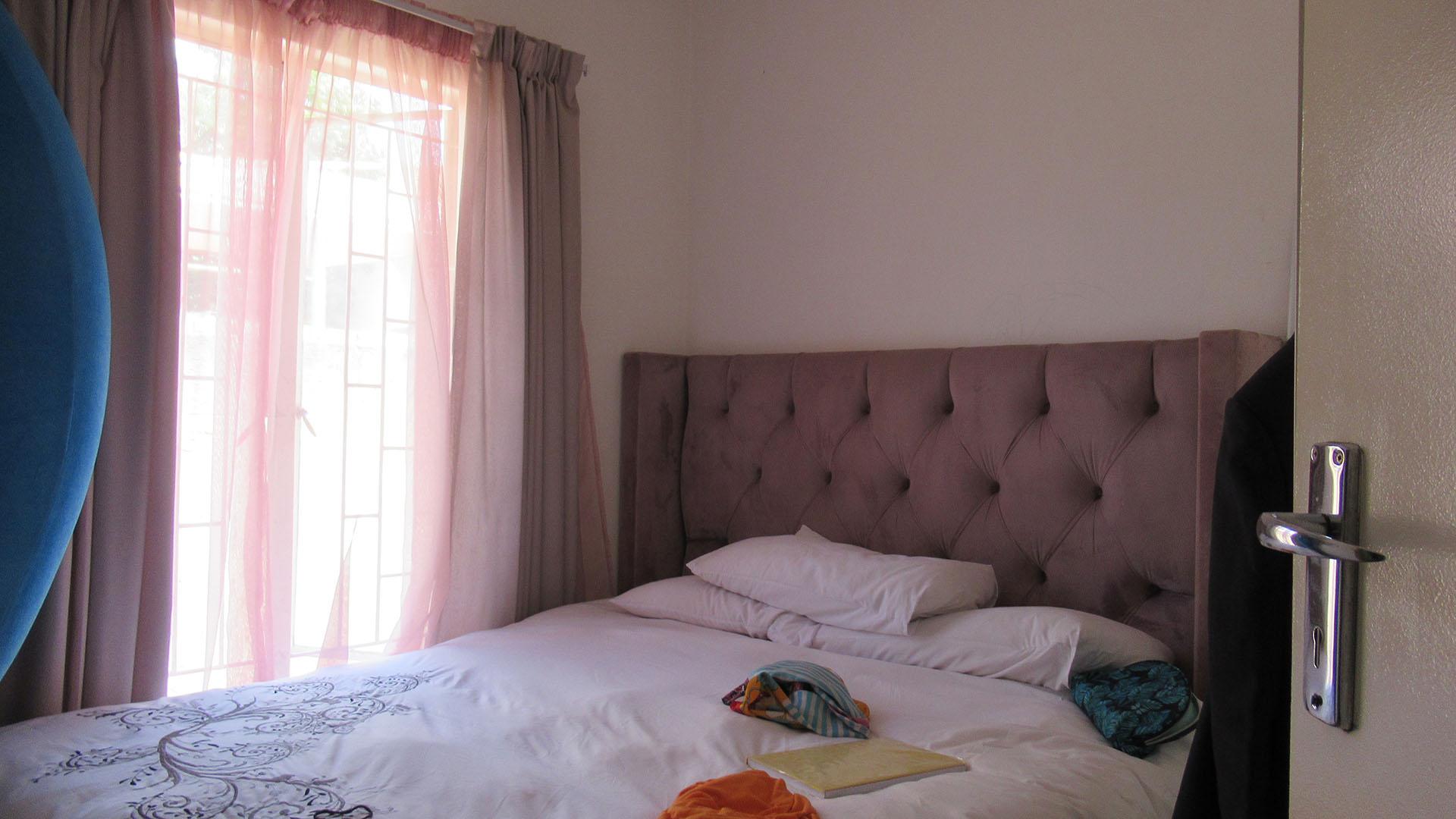 Bed Room 2 - 29 square meters of property in Bloubosrand