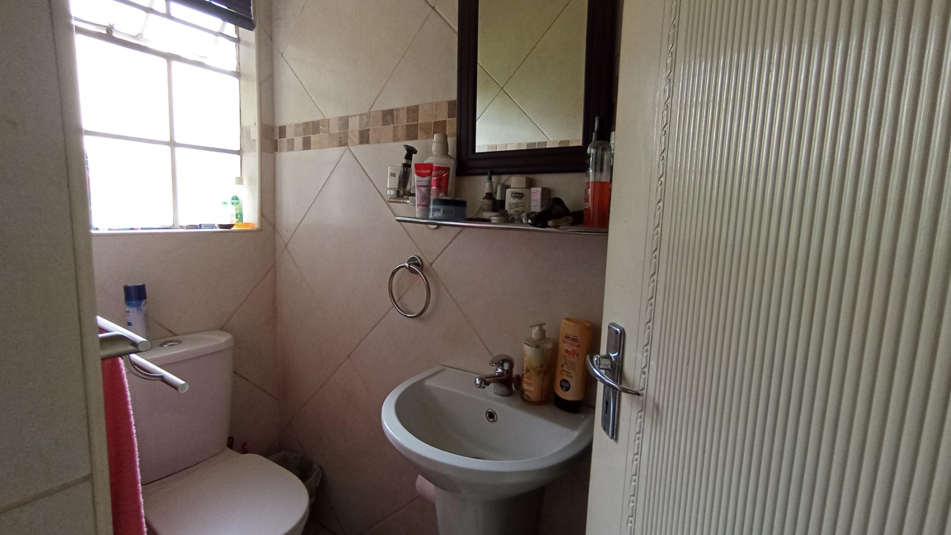 Guest Toilet of property in Scottsville PMB