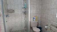 Main Bathroom of property in Scottsville PMB