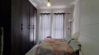 Bed Room 1 - 11 square meters of property in Bryanston