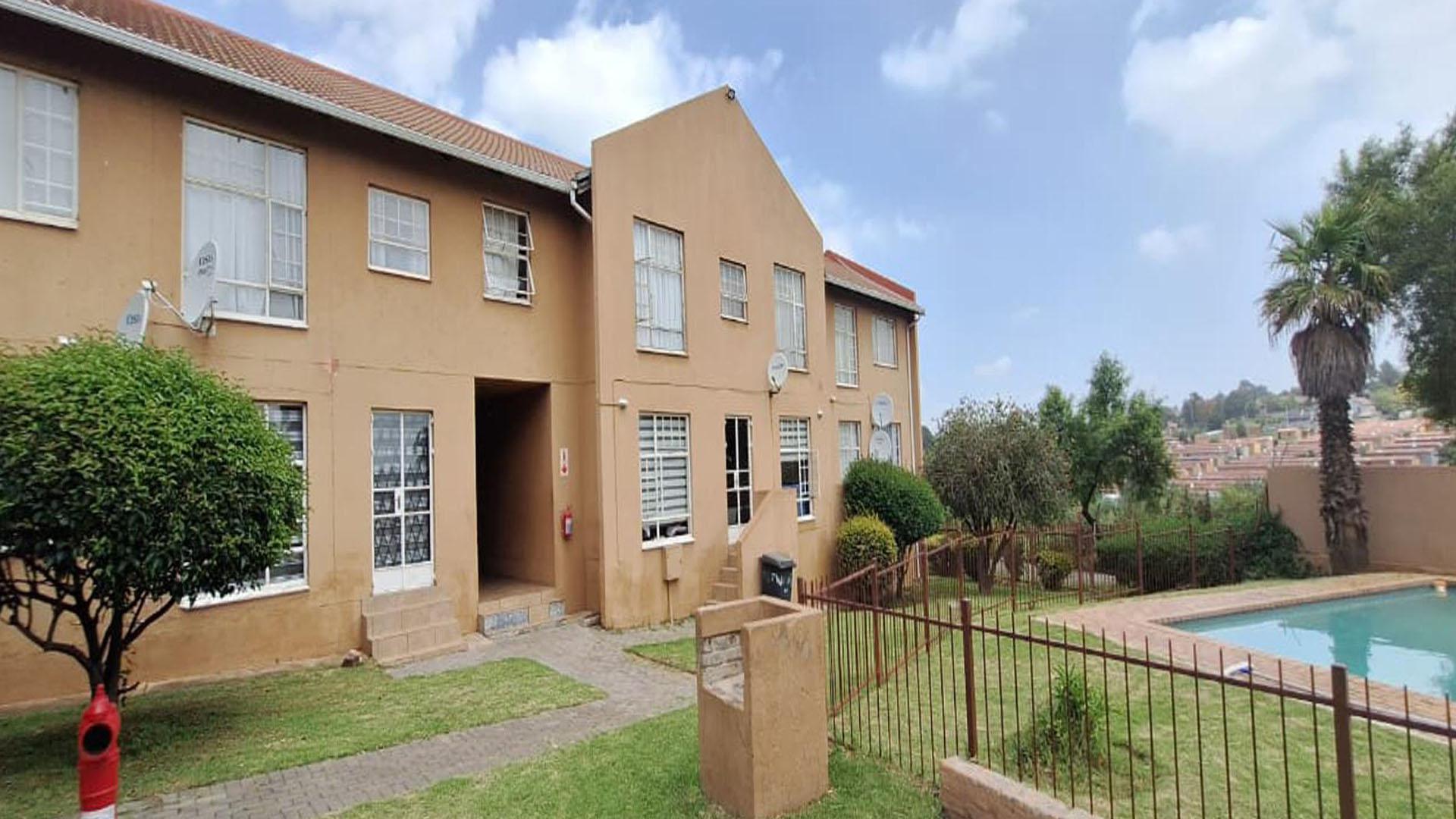 Front View of property in Lindhaven