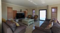 Lounges - 35 square meters of property in Derdepoortpark