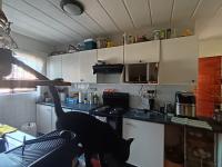  of property in Glenvista