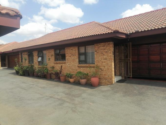 3 Bedroom Simplex for Sale For Sale in New Redruth - MR704476