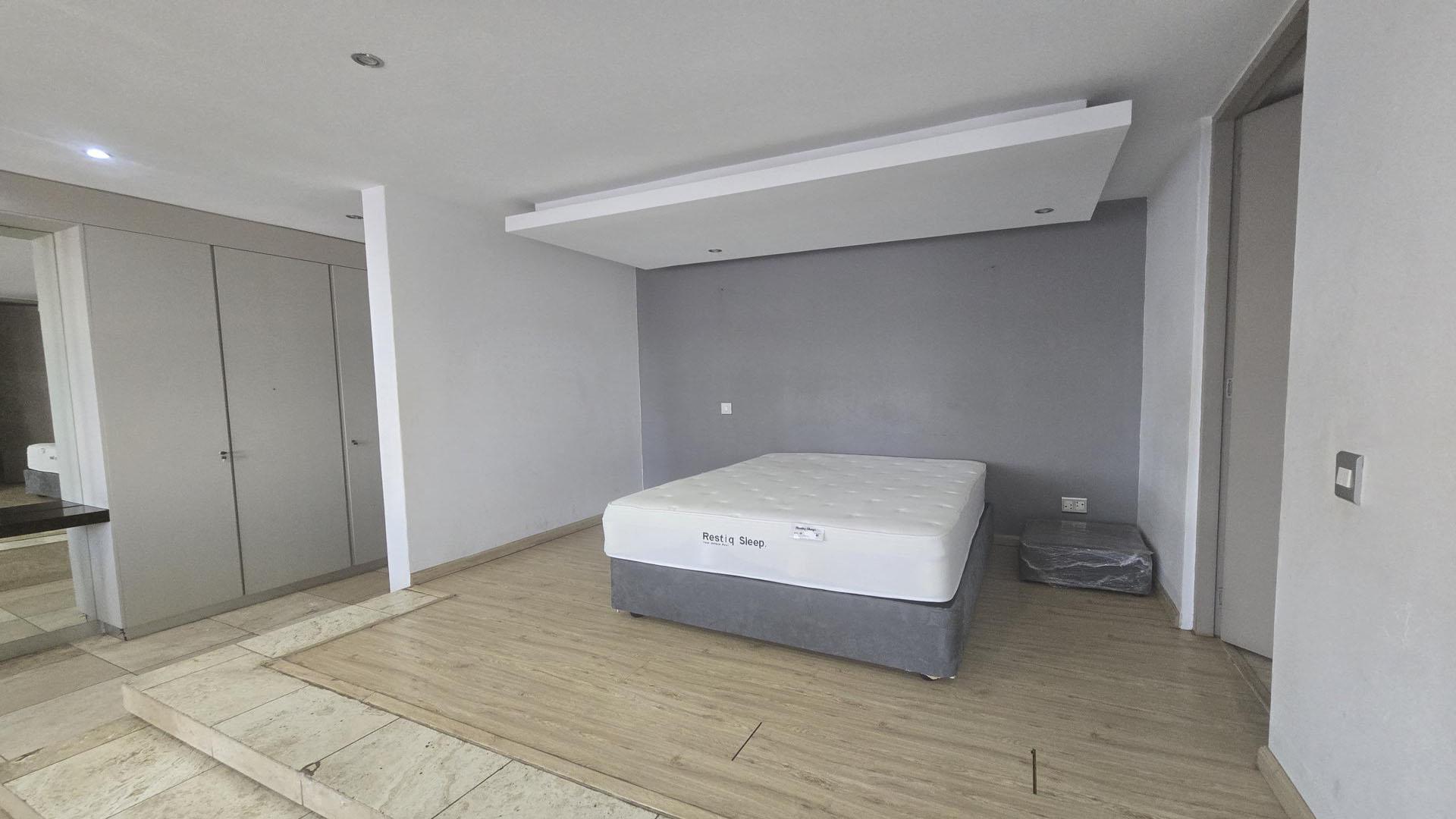 Bed Room 1 of property in Johannesburg Central