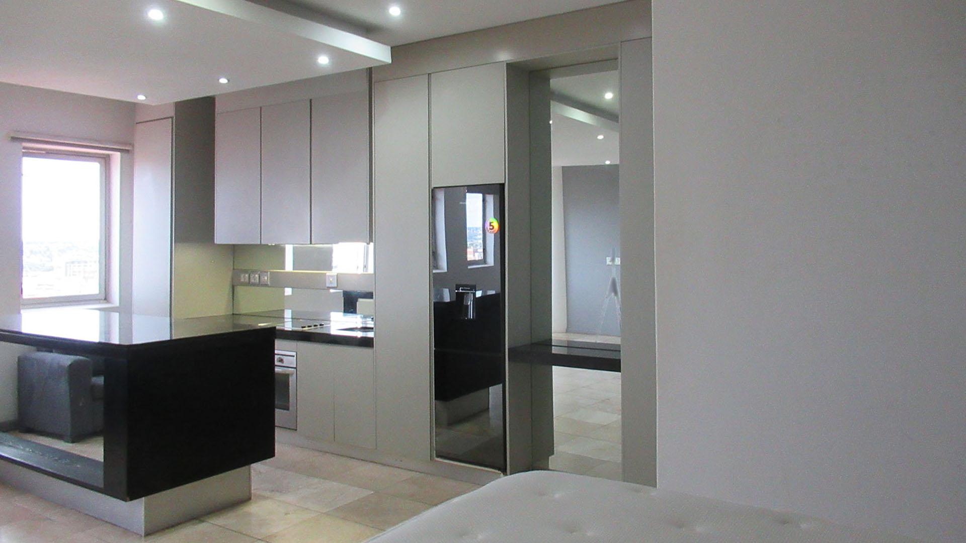 Bed Room 1 - 11 square meters of property in Johannesburg Central