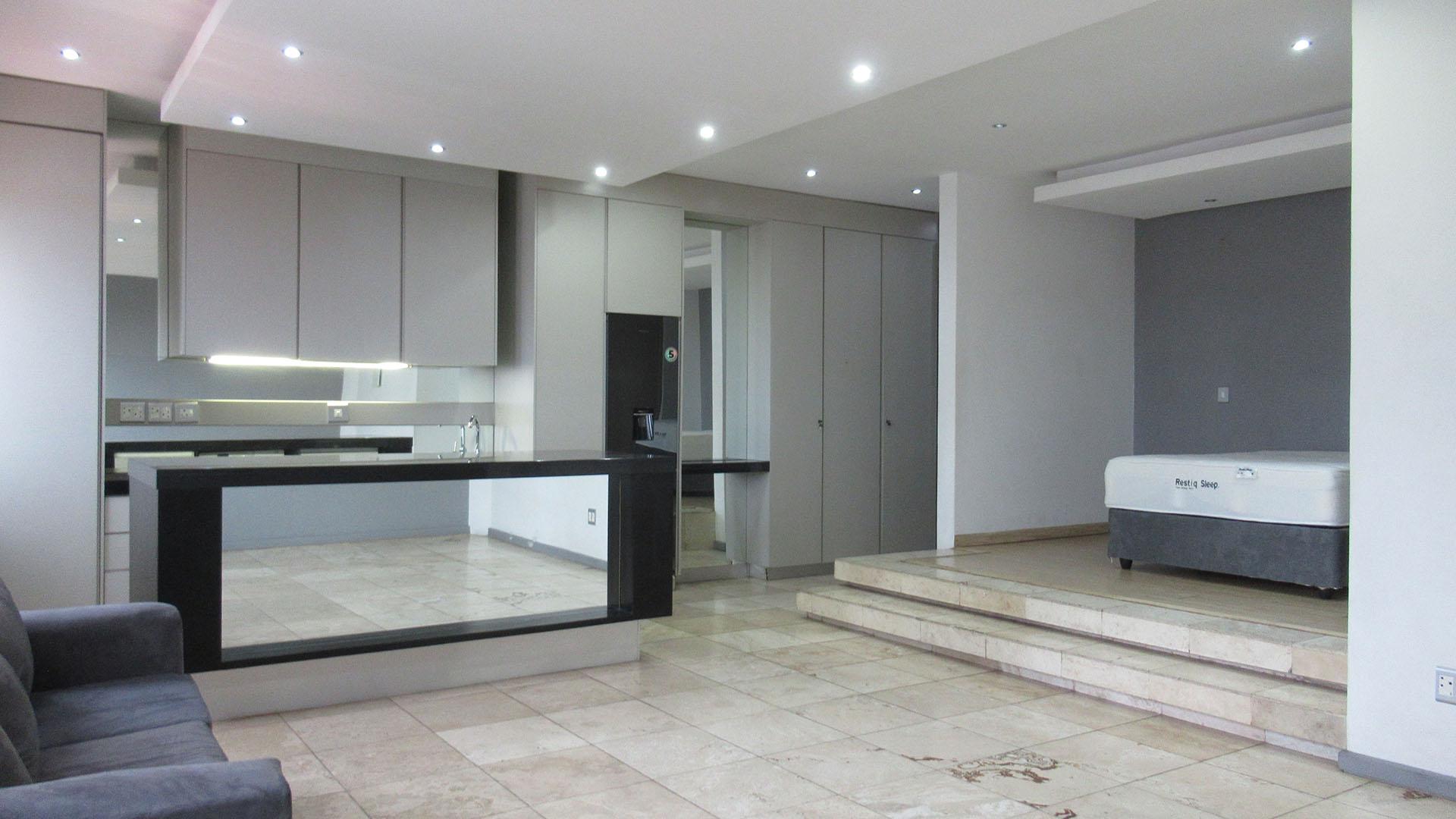 Lounges - 25 square meters of property in Johannesburg Central