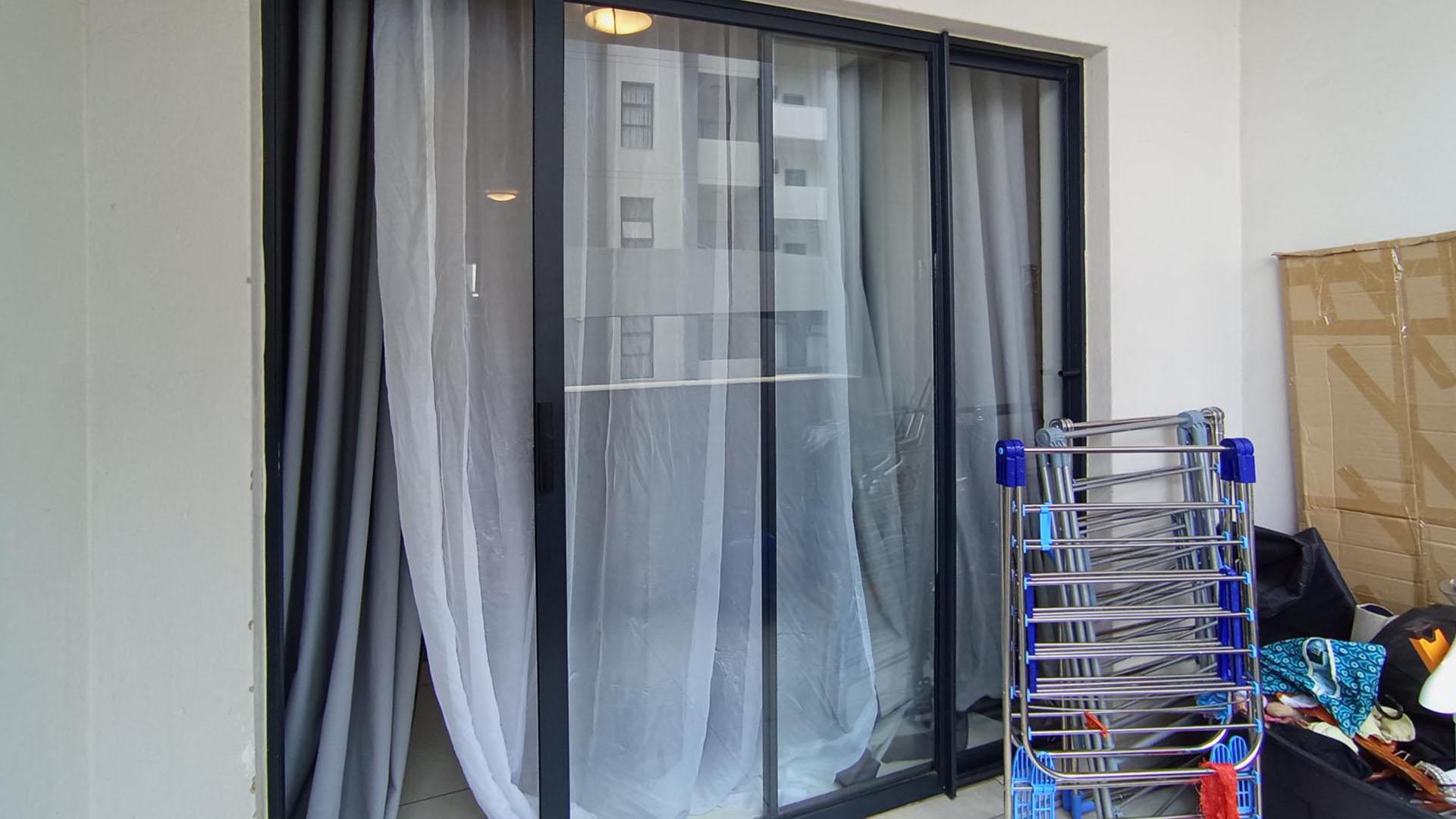 Balcony - 6 square meters of property in Midridge Park