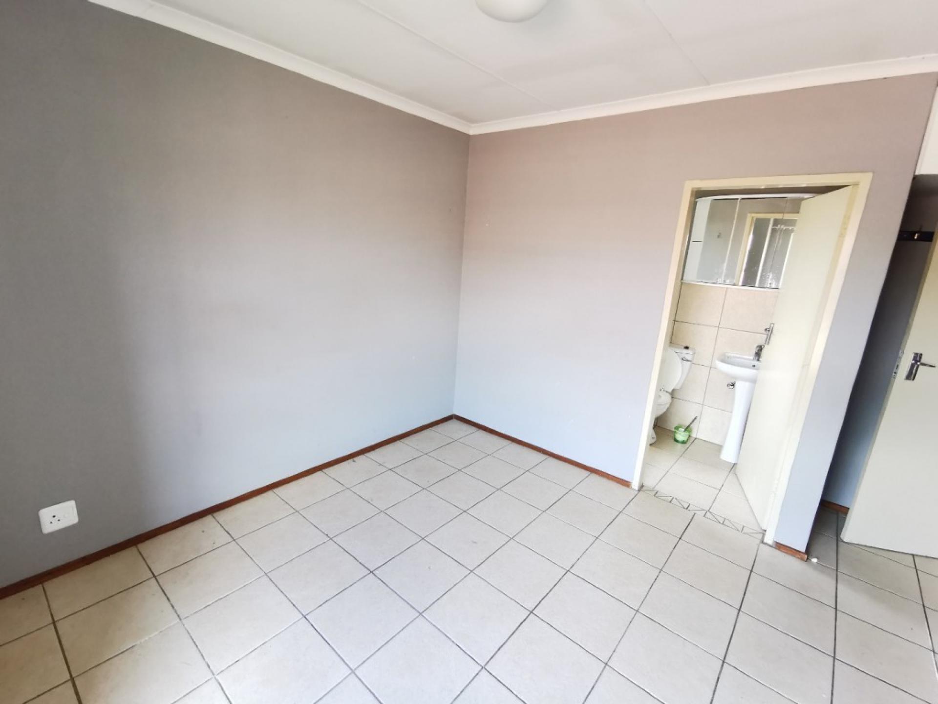  of property in Montana Tuine