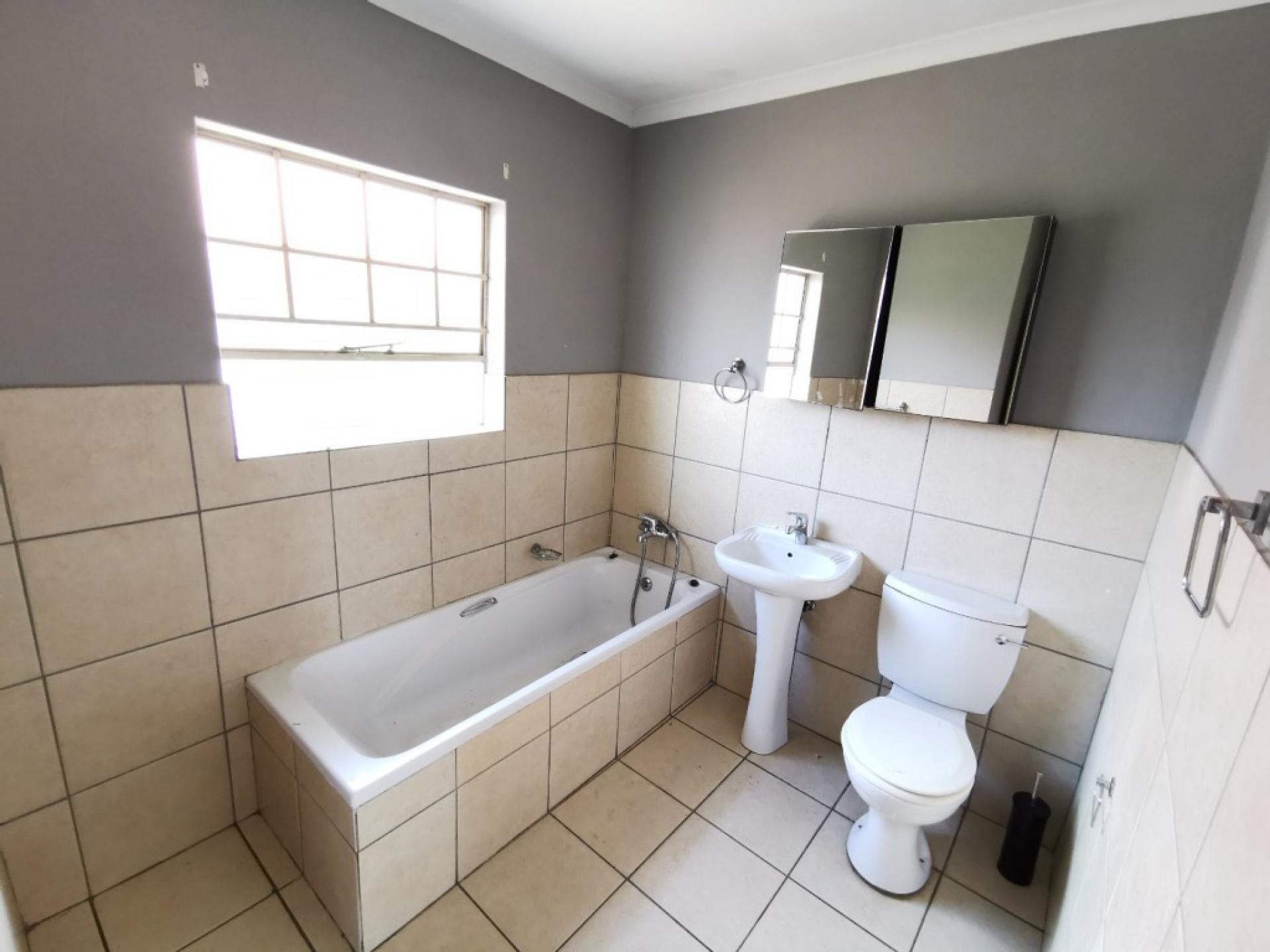  of property in Montana Tuine