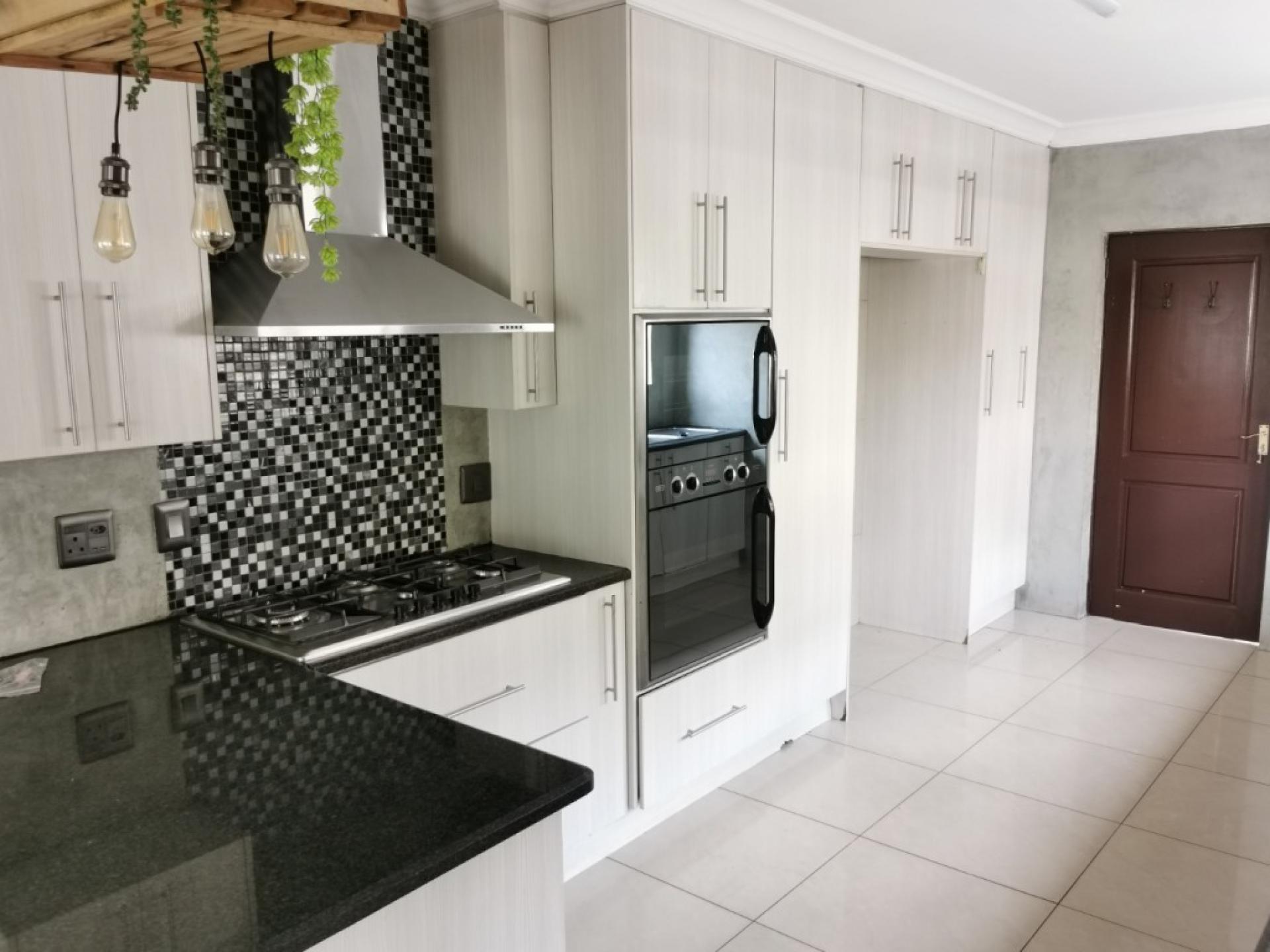  of property in Montana Park