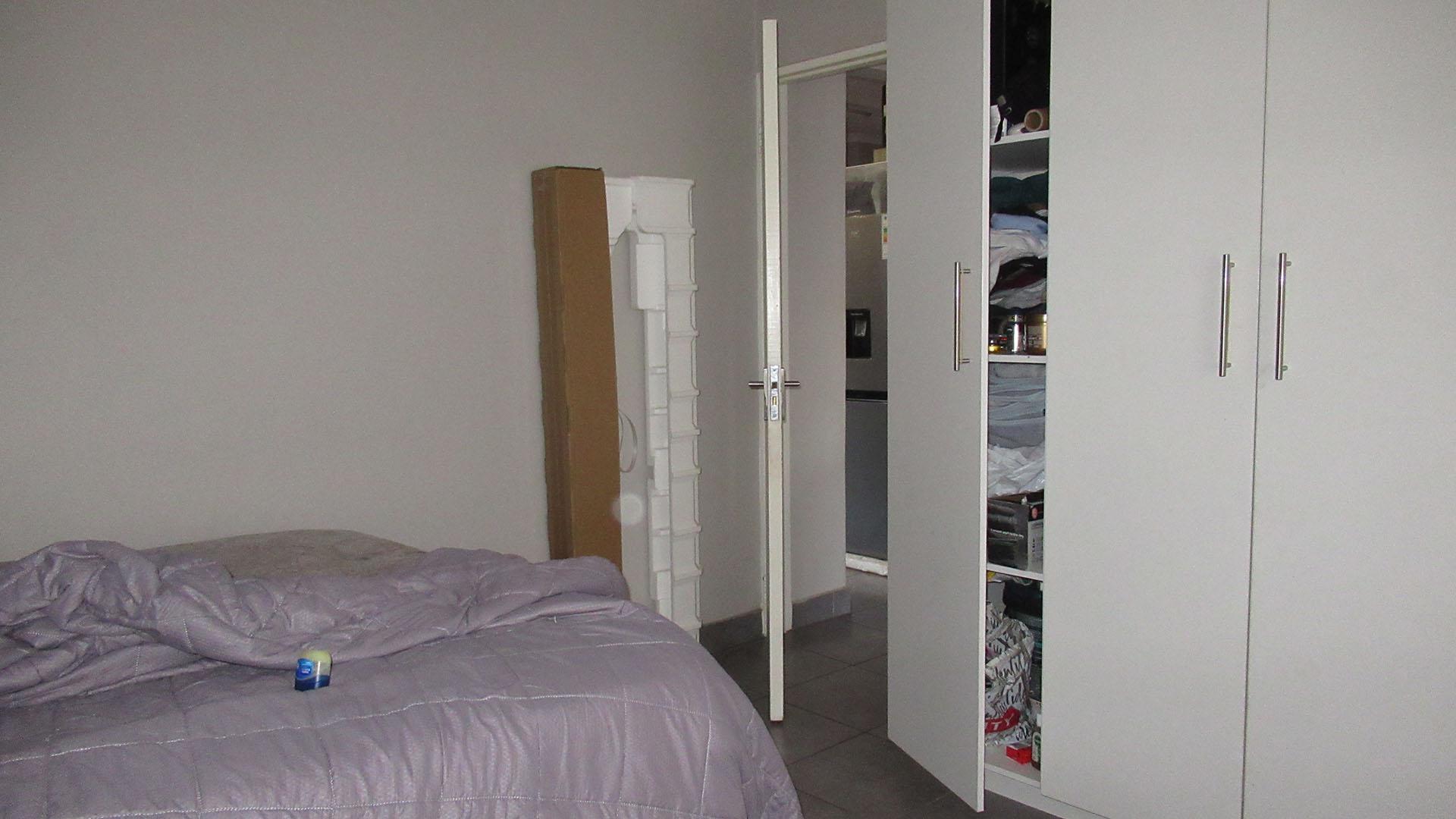 Bed Room 2 - 13 square meters of property in Grand Central