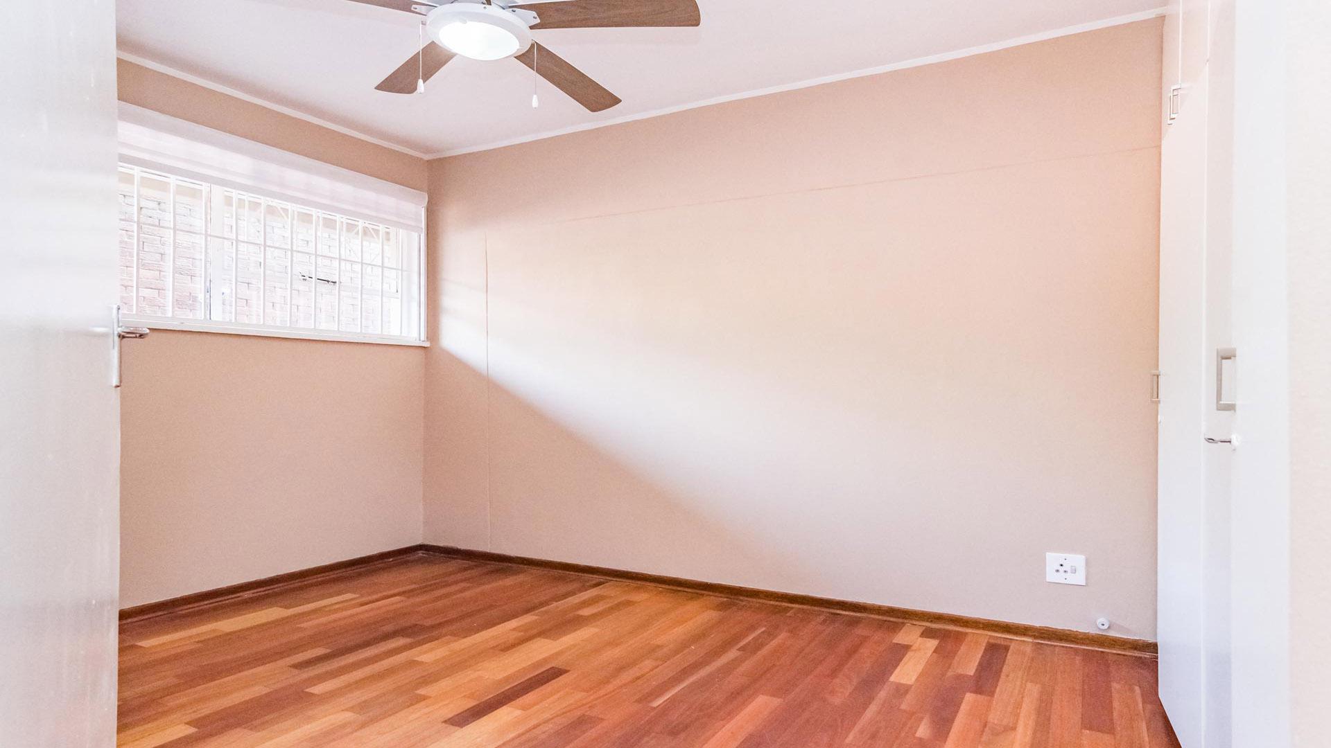 Bed Room 1 of property in Wendywood