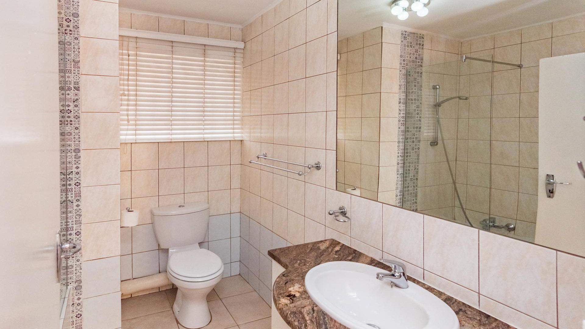 Bathroom 1 of property in Wendywood