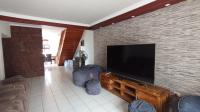 TV Room - 17 square meters of property in Amanzimtoti 