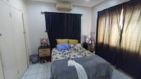 Bed Room 1 - 14 square meters of property in Amanzimtoti 