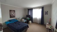 Bed Room 5+ - 12 square meters of property in Amanzimtoti 