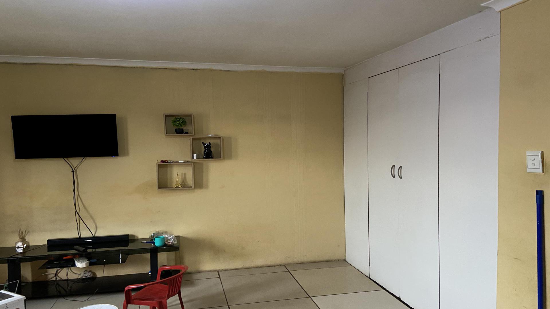 Lounges of property in Pietermaritzburg (KZN)