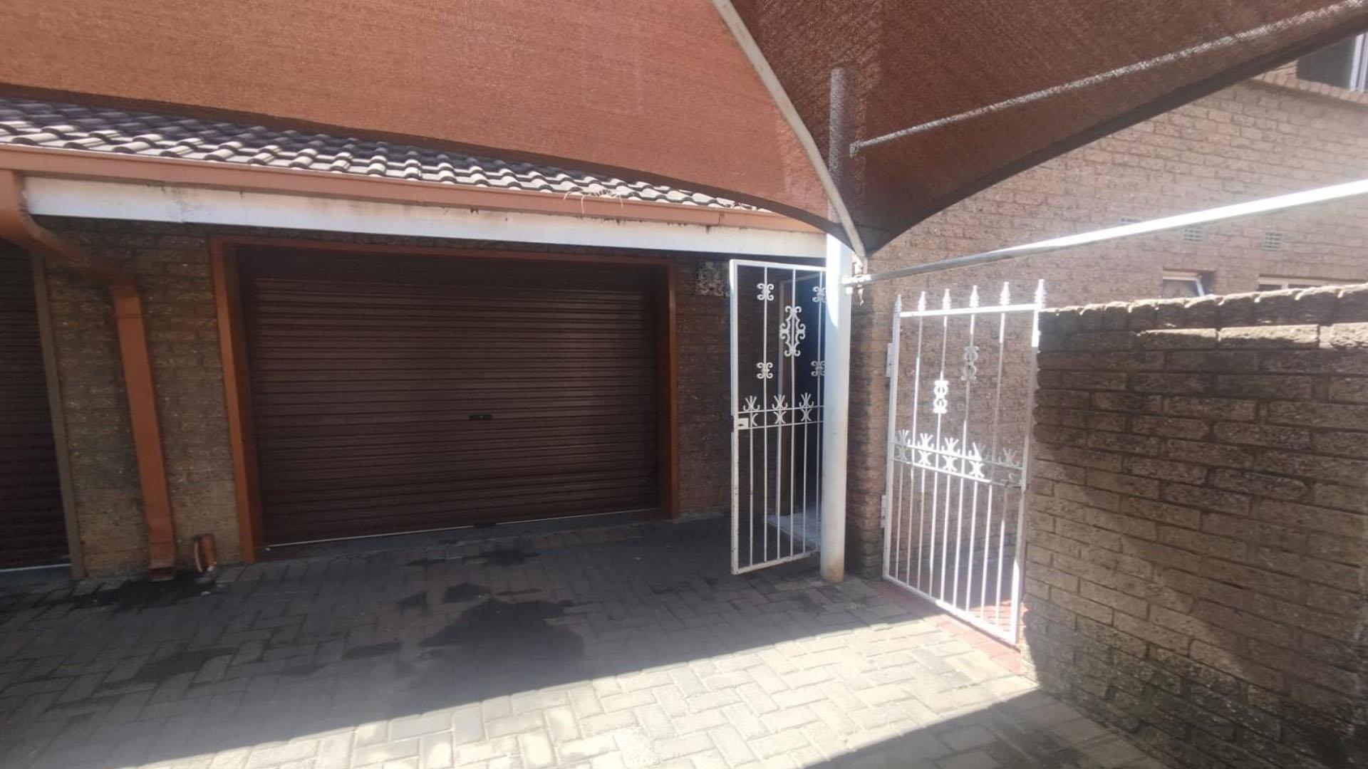 Garage of property in Vereeniging