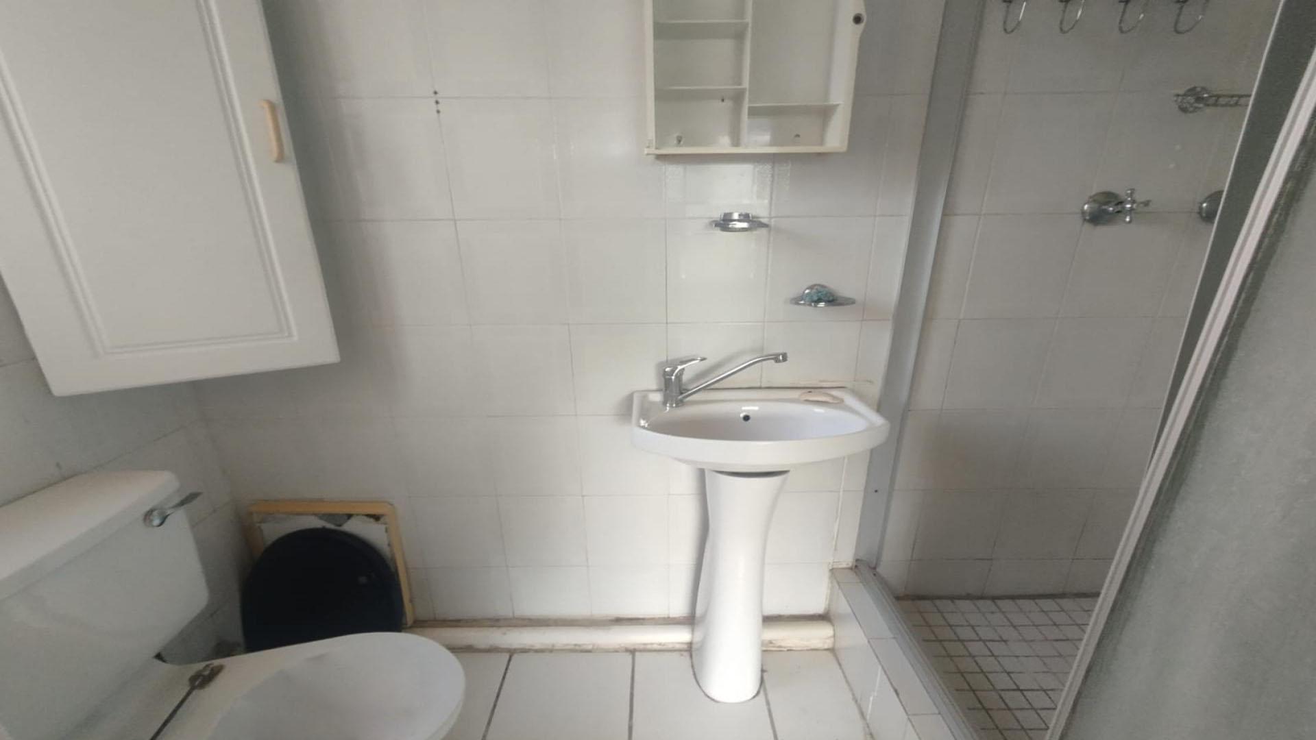 Bathroom 2 of property in Vereeniging