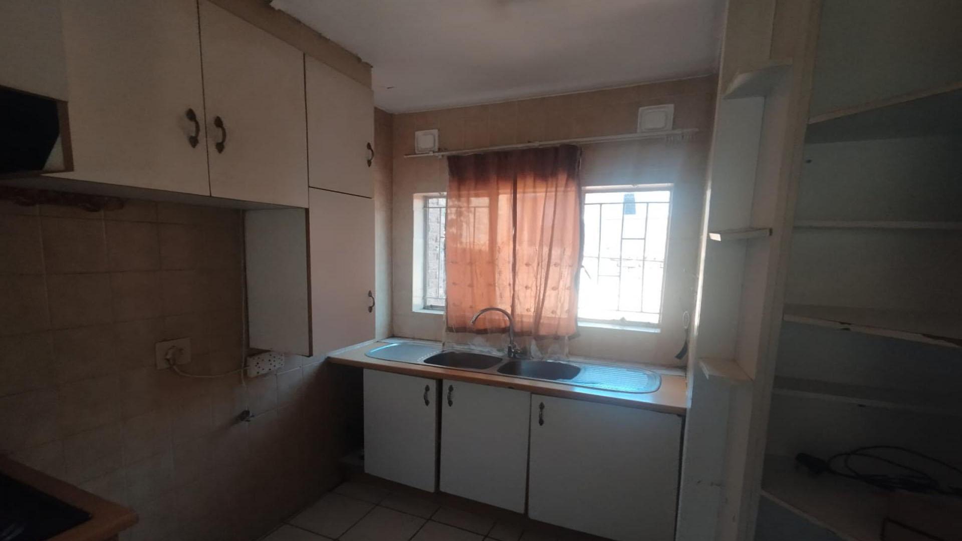 Kitchen of property in Vereeniging