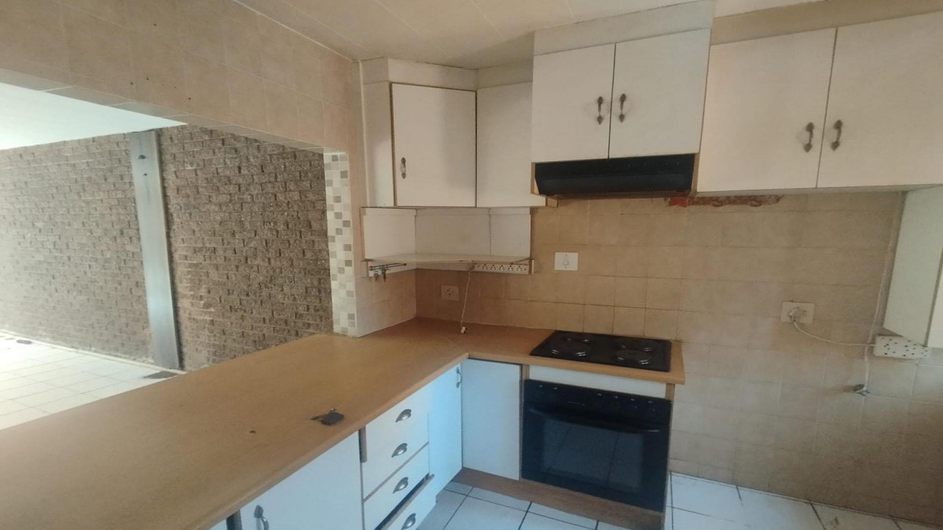 Kitchen of property in Vereeniging