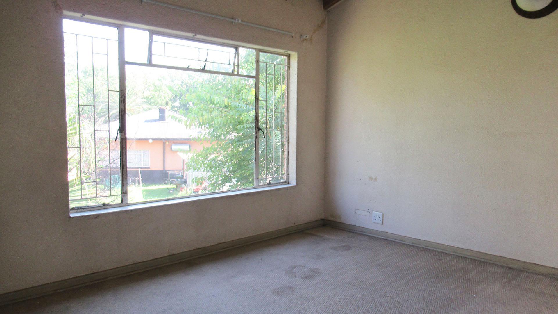 Main Bedroom - 18 square meters of property in Vereeniging