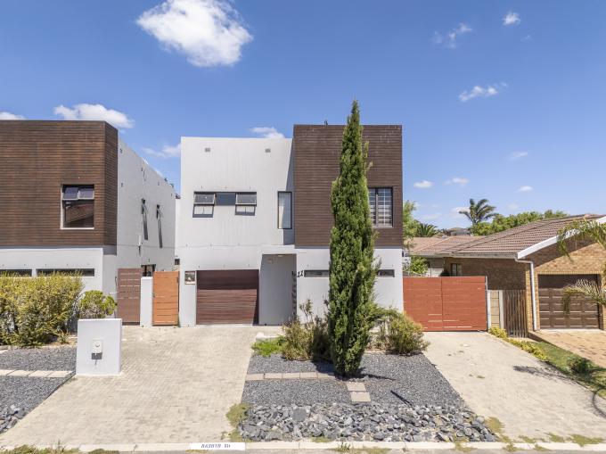 3 Bedroom House for Sale For Sale in Langeberg Glen - MR704568